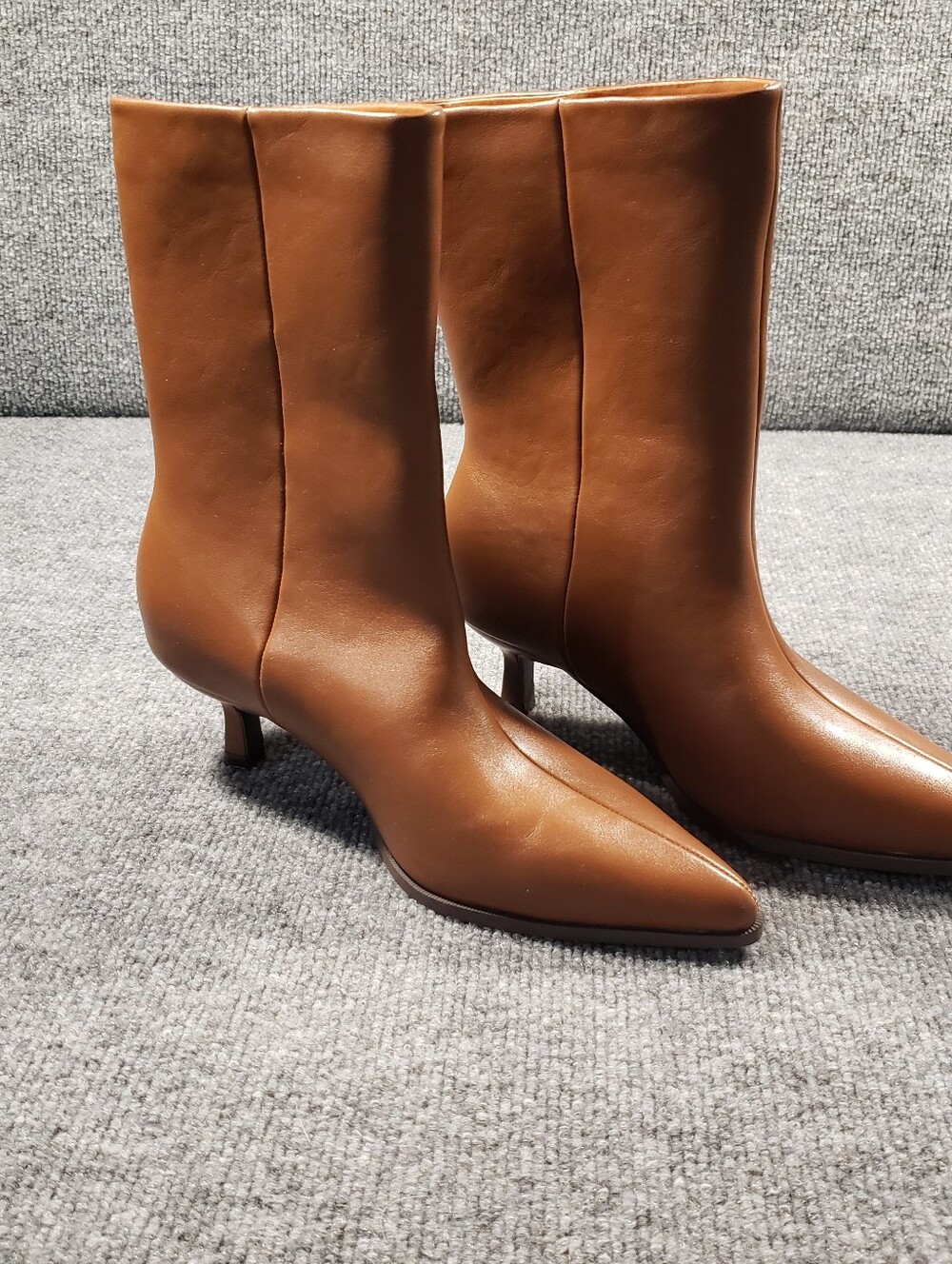 Andis Tan Boots Women's Size 6.5 Like Excellent Condition Small Heel